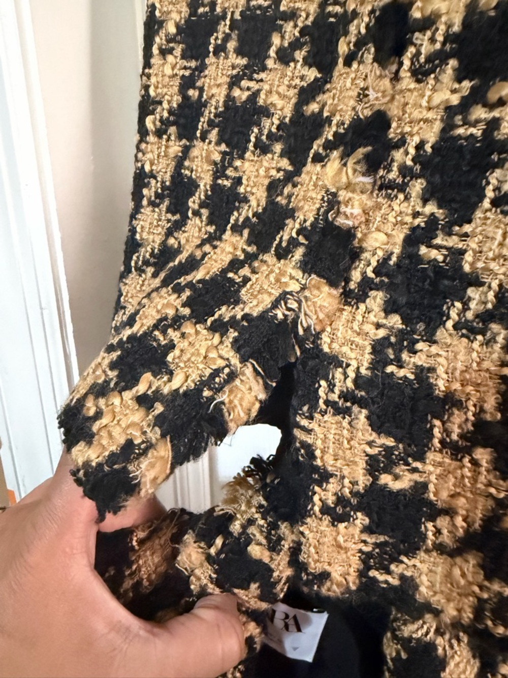 Zara Checkered Tweed Mini Skirt in Black and Tan - XS - Picture 3 of 6